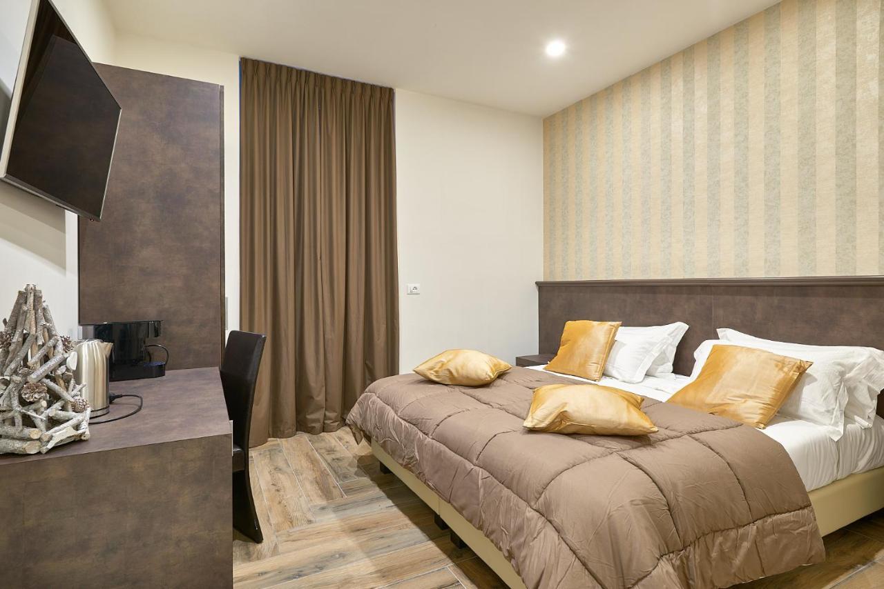 Ricaroka Hotel Альбенга Экстерьер фото