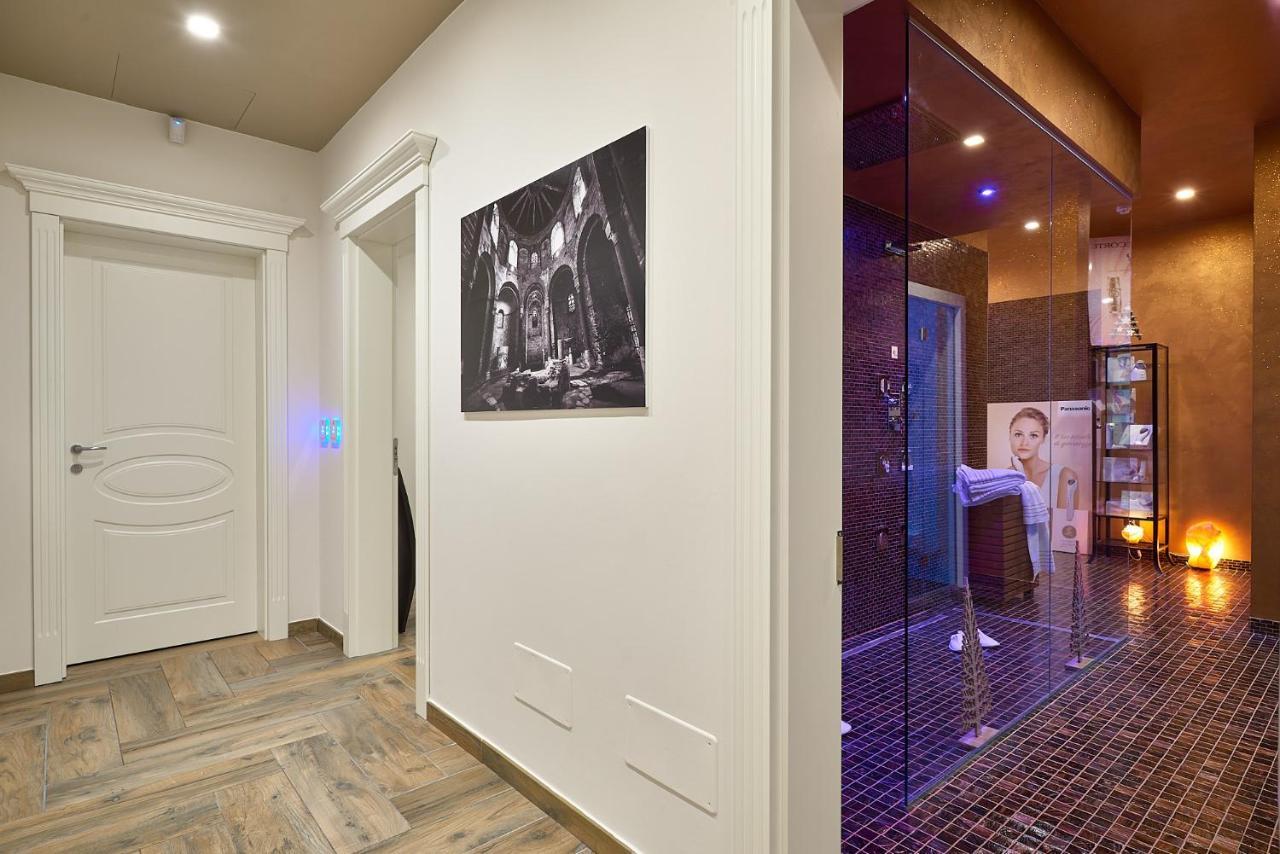 Ricaroka Hotel Альбенга Экстерьер фото