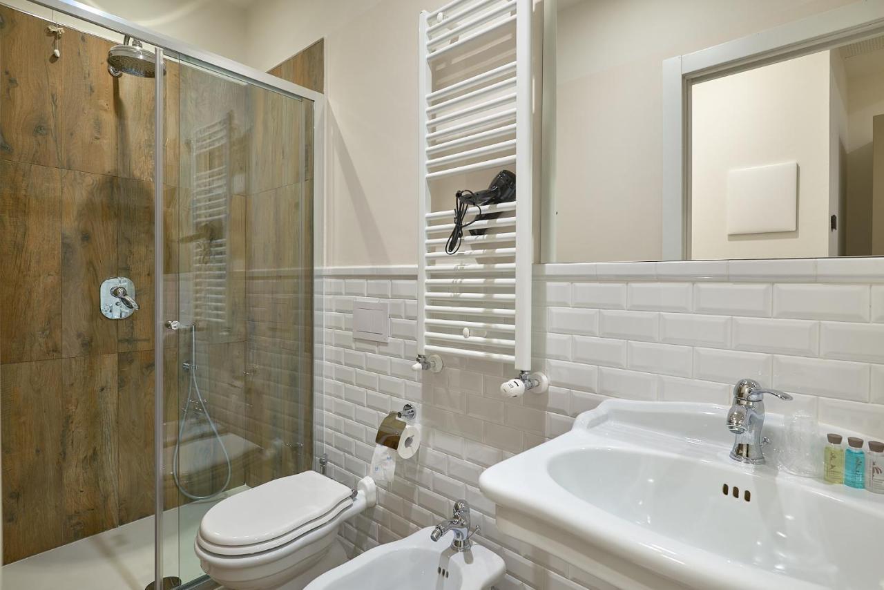 Ricaroka Hotel Альбенга Экстерьер фото